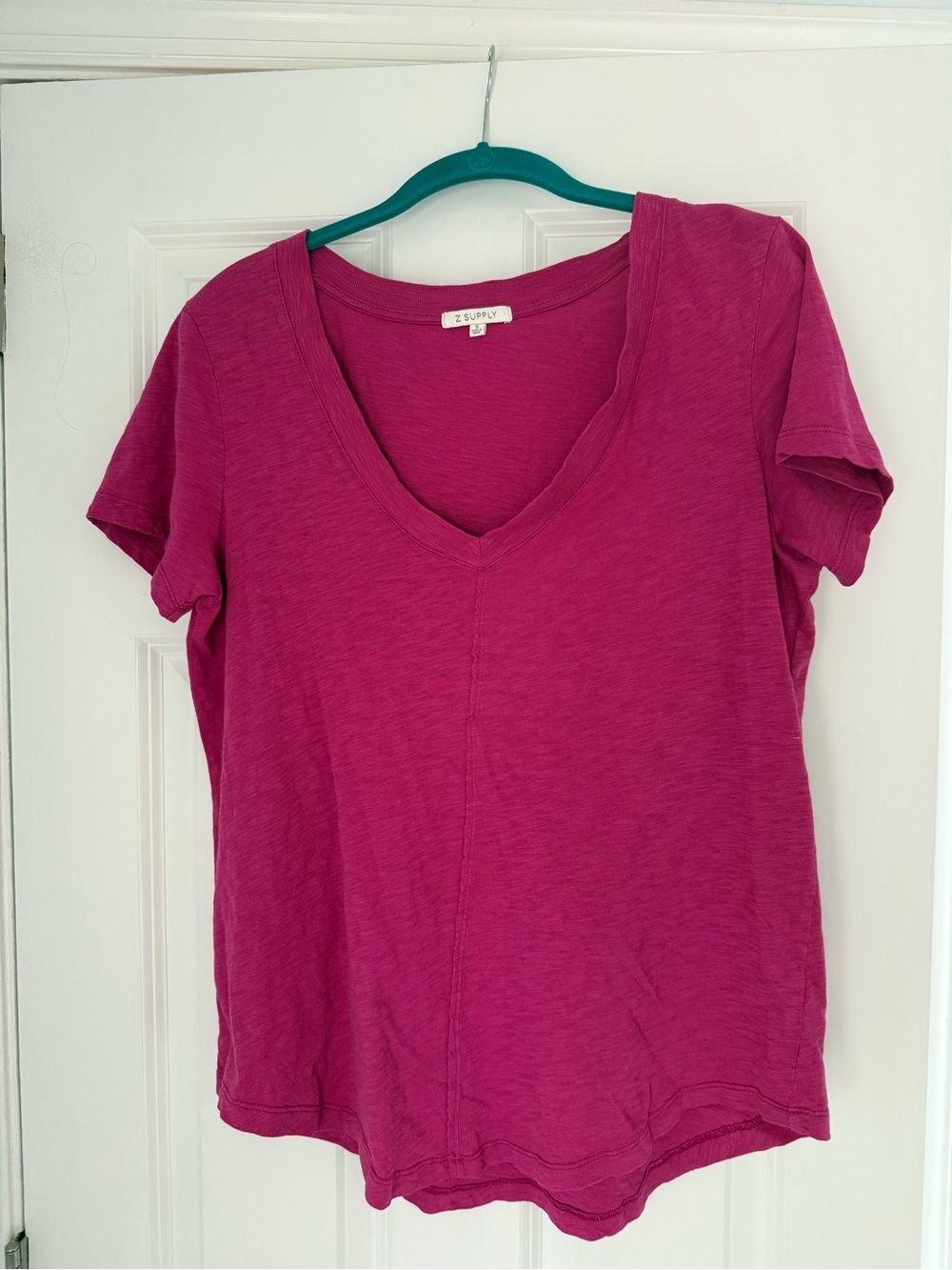 Z Supply Women’s Fuchsia Slub V-Neck Tee